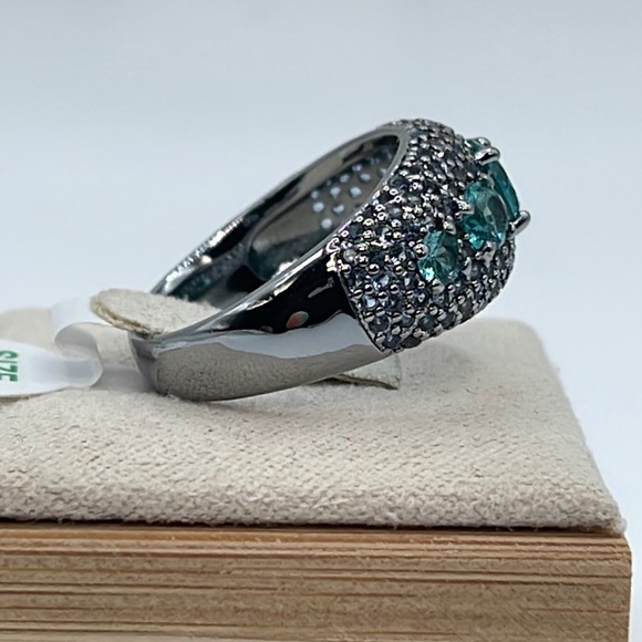 Bomb Party Ring SIMPLY SPEECHLESS RBP6661 Paraiba Tourmaline/Hematite plating - Picture 2 of 3